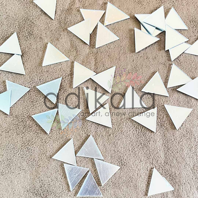 Tringle Shape Acrylic Silver Mirror Pack Of 100 Pc