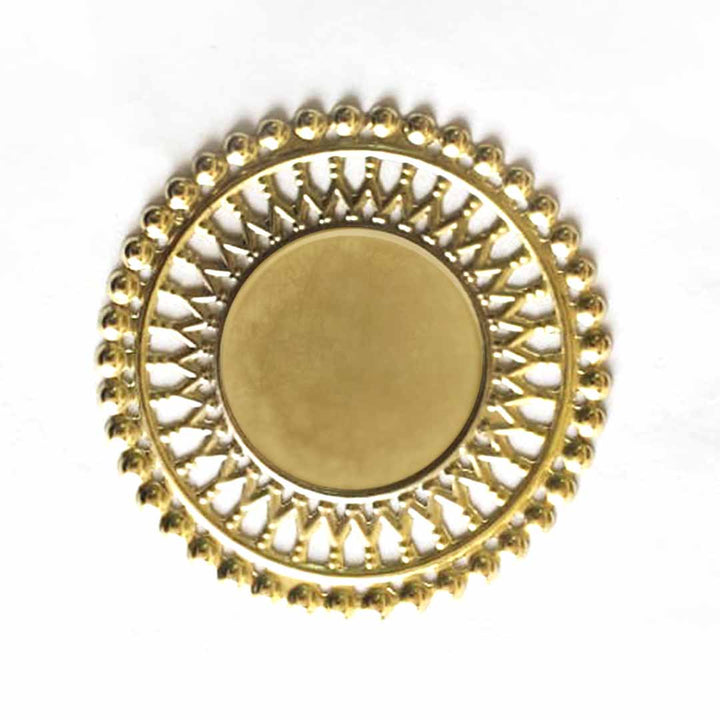 Round Shape Golden Color Metal Patra Pack Of 20